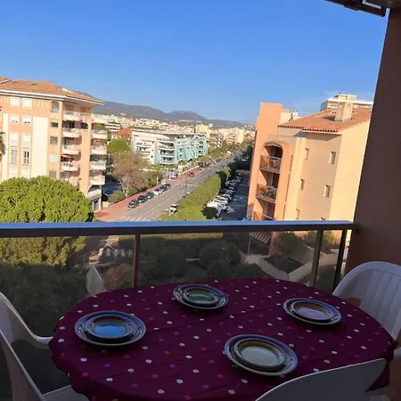 Bord De Apartment